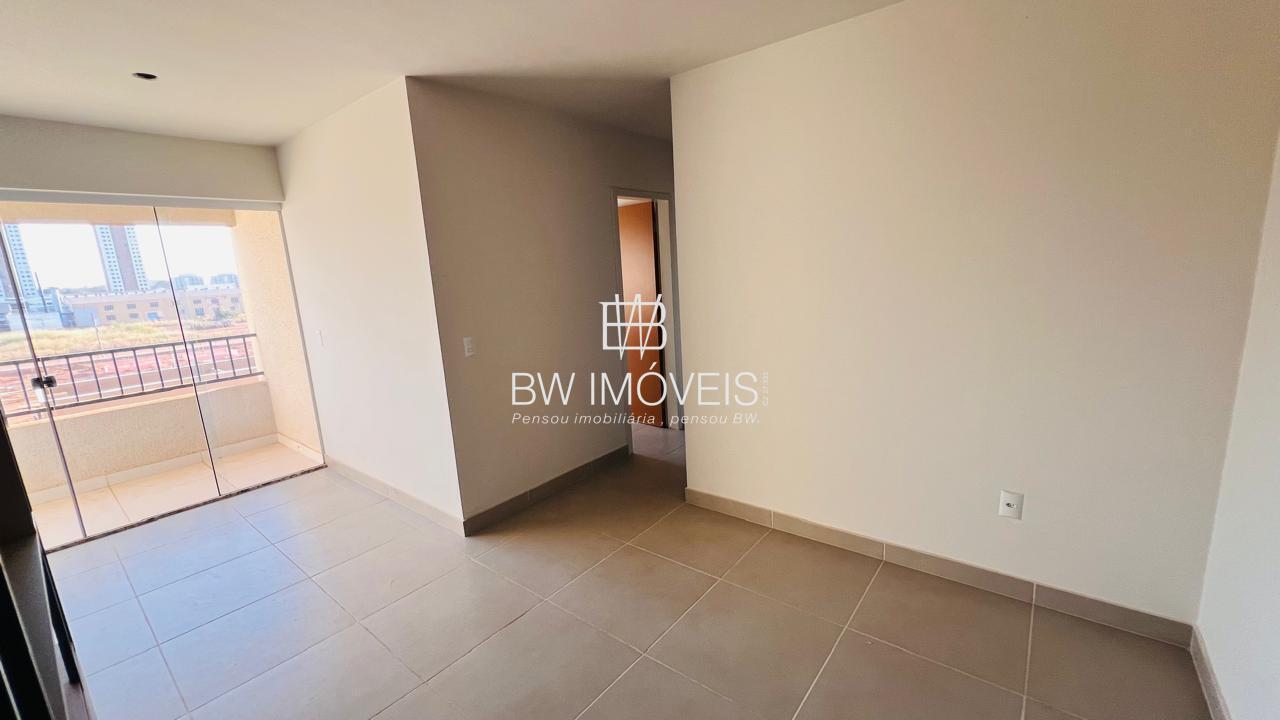 Apartamento à venda com 3 quartos, 66m² - Foto 2