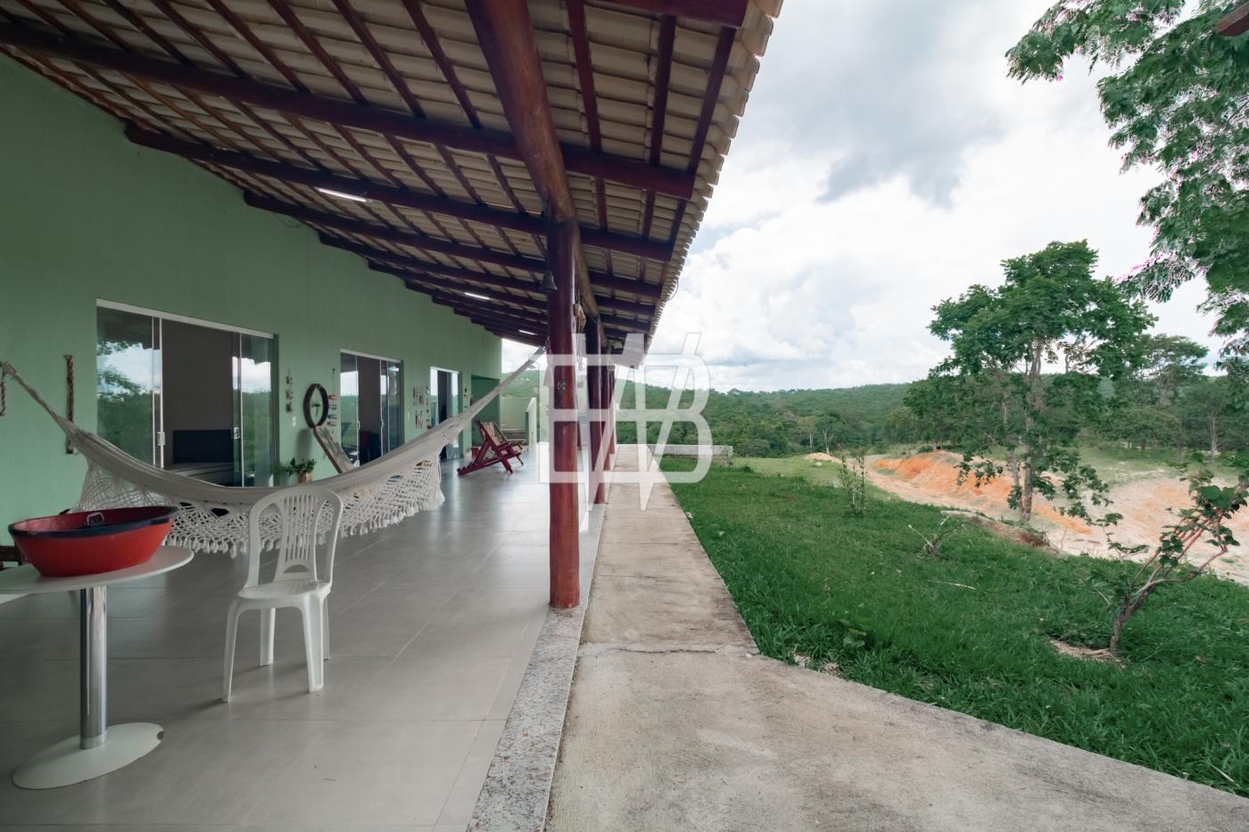 Fazenda à venda com 5 quartos, 968000m² - Foto 1