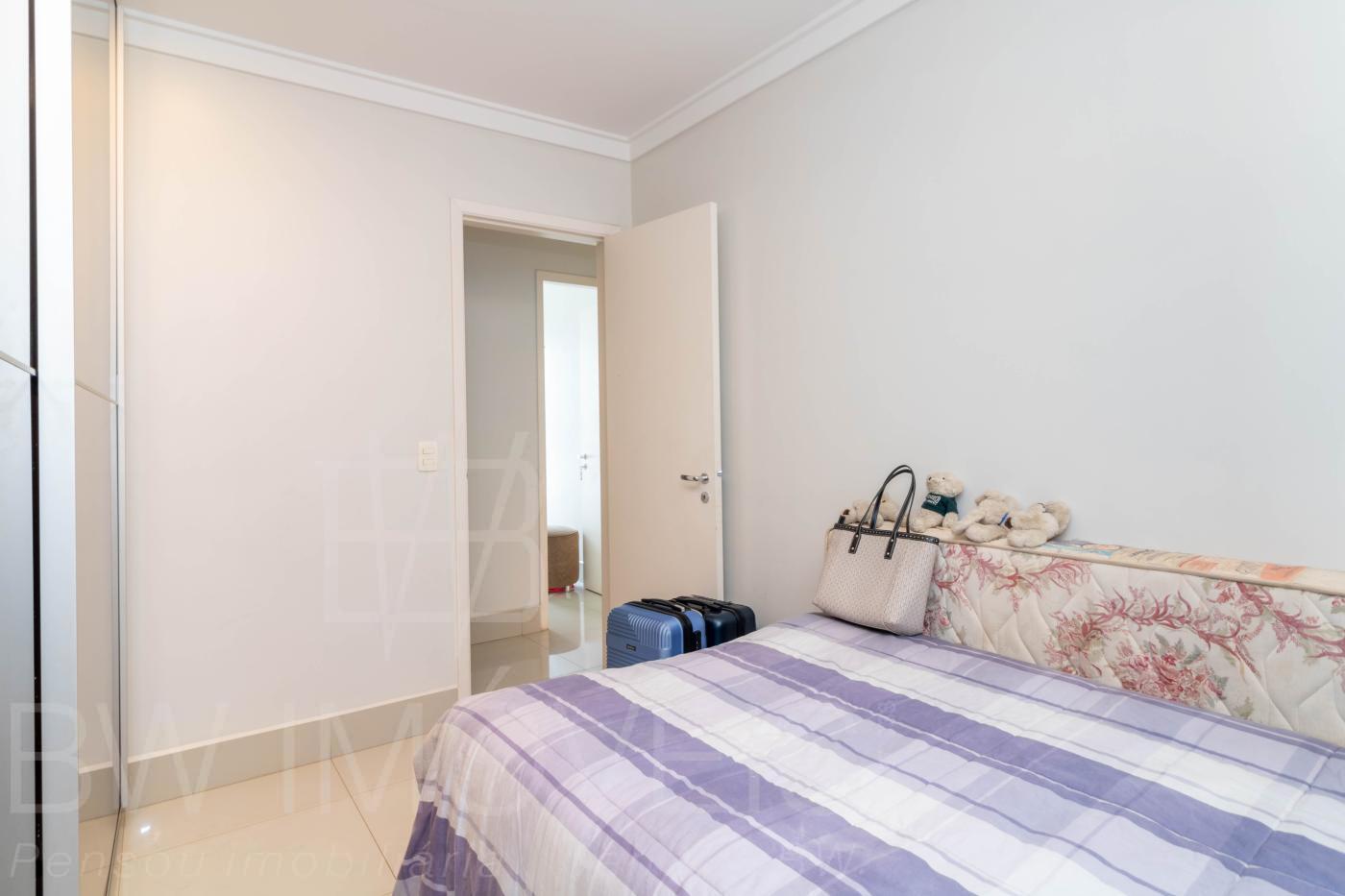 Apartamento à venda com 3 quartos, 148m² - Foto 11