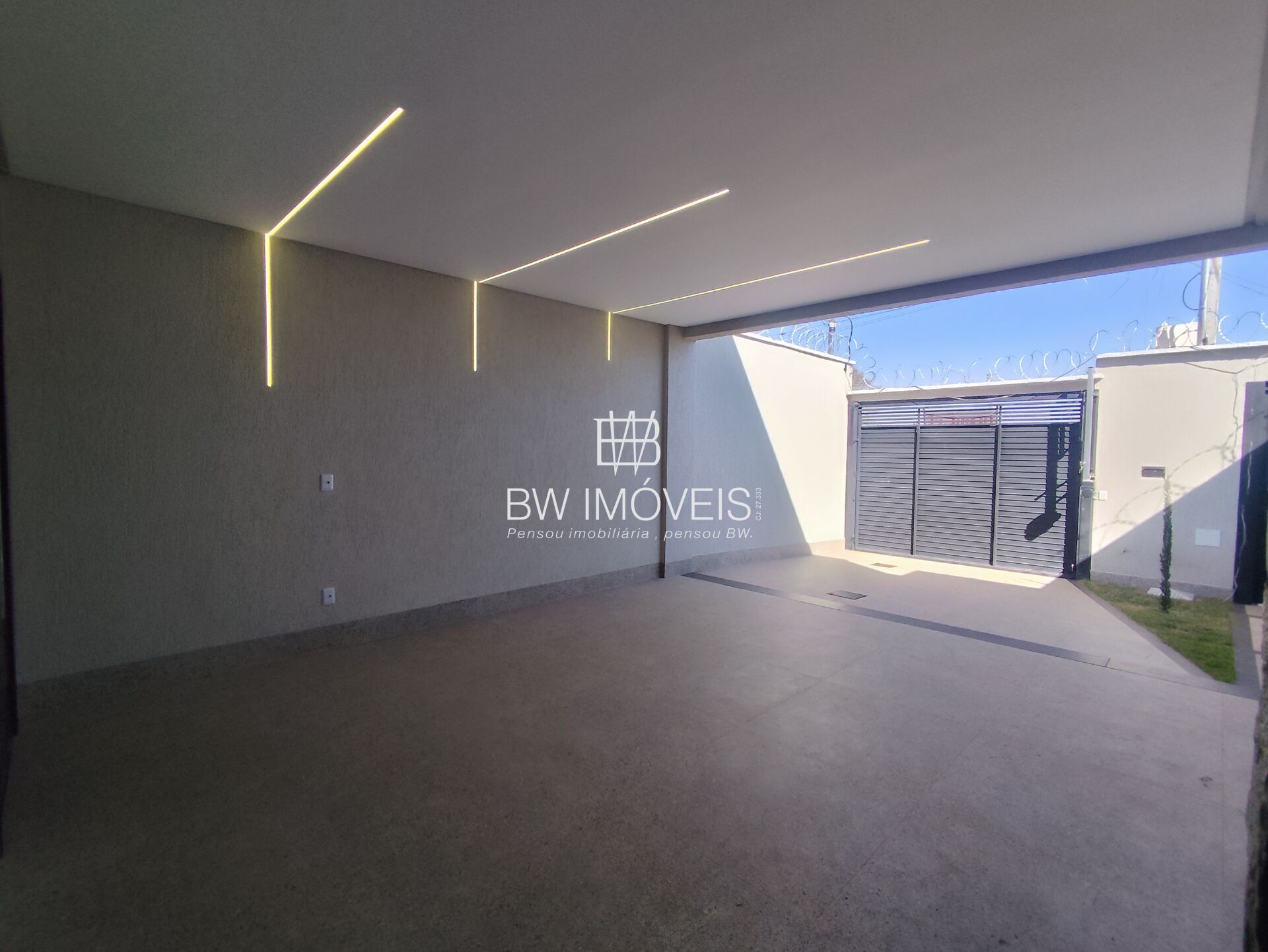 Sobrado à venda com 4 quartos, 163m² - Foto 2