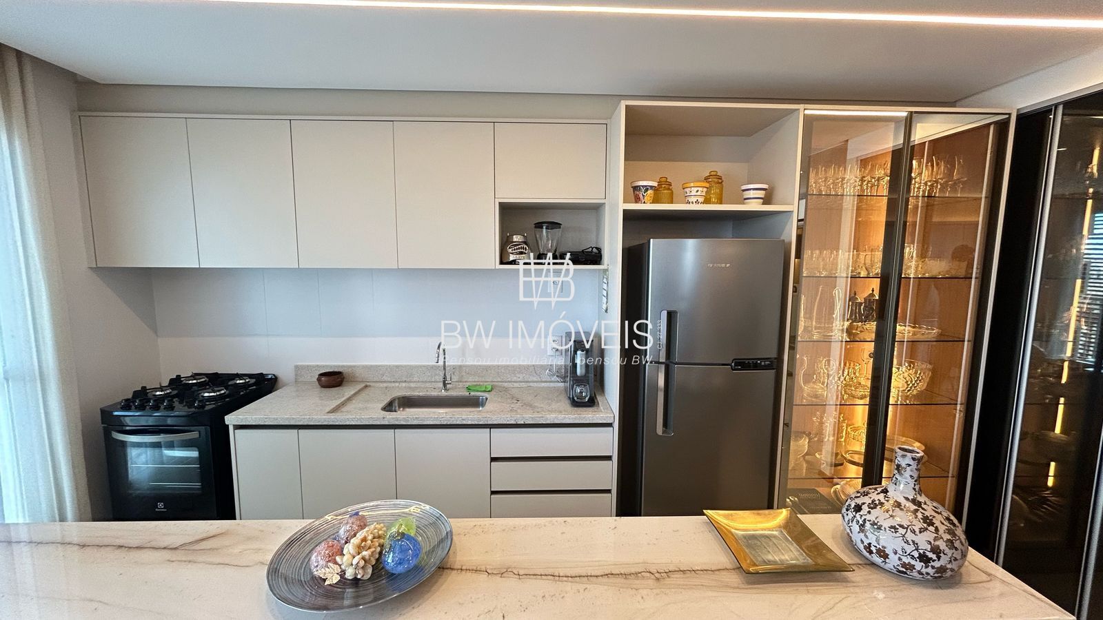 Apartamento à venda com 2 quartos, 66m² - Foto 5