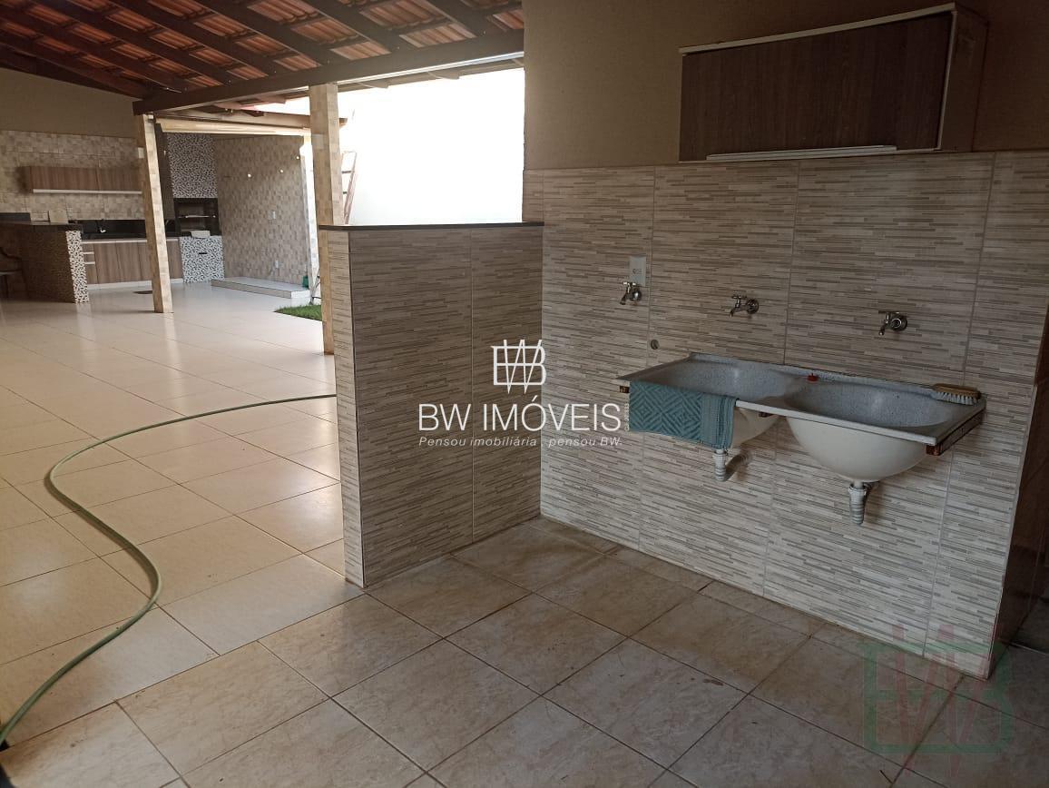 Casa à venda com 4 quartos, 260m² - Foto 16