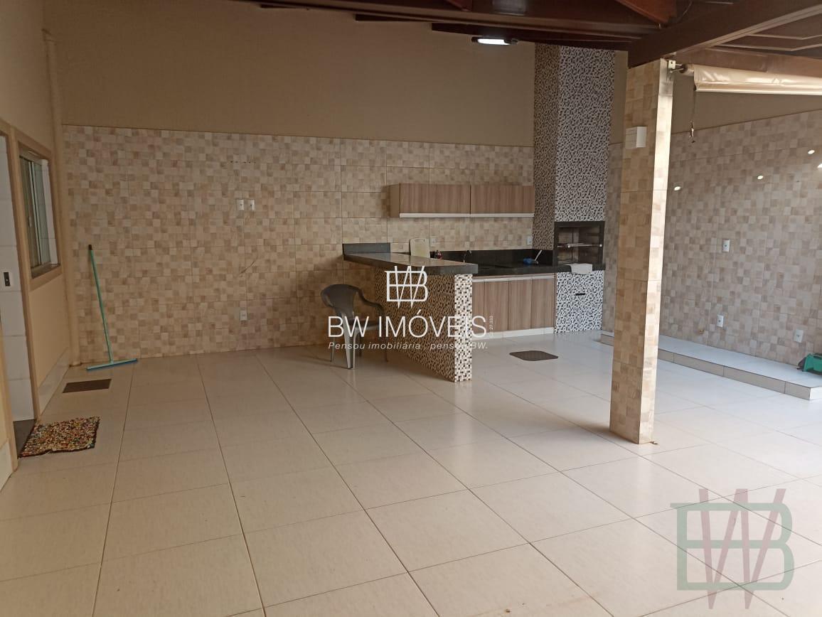 Casa à venda com 4 quartos, 260m² - Foto 18