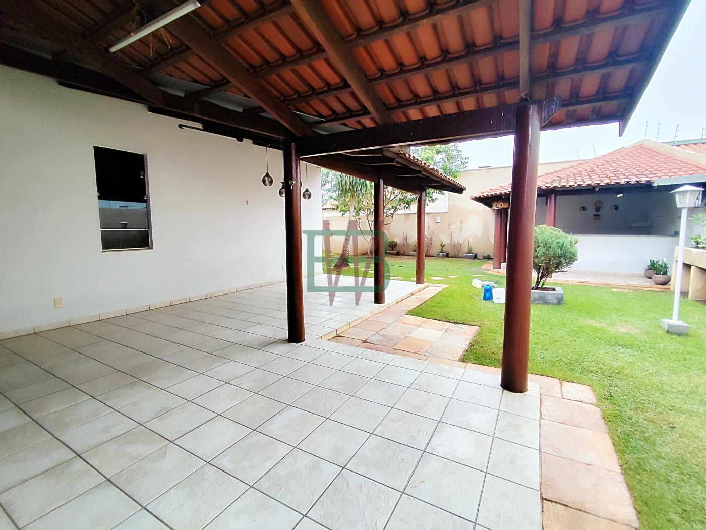 Casa à venda com 4 quartos, 600m² - Foto 17