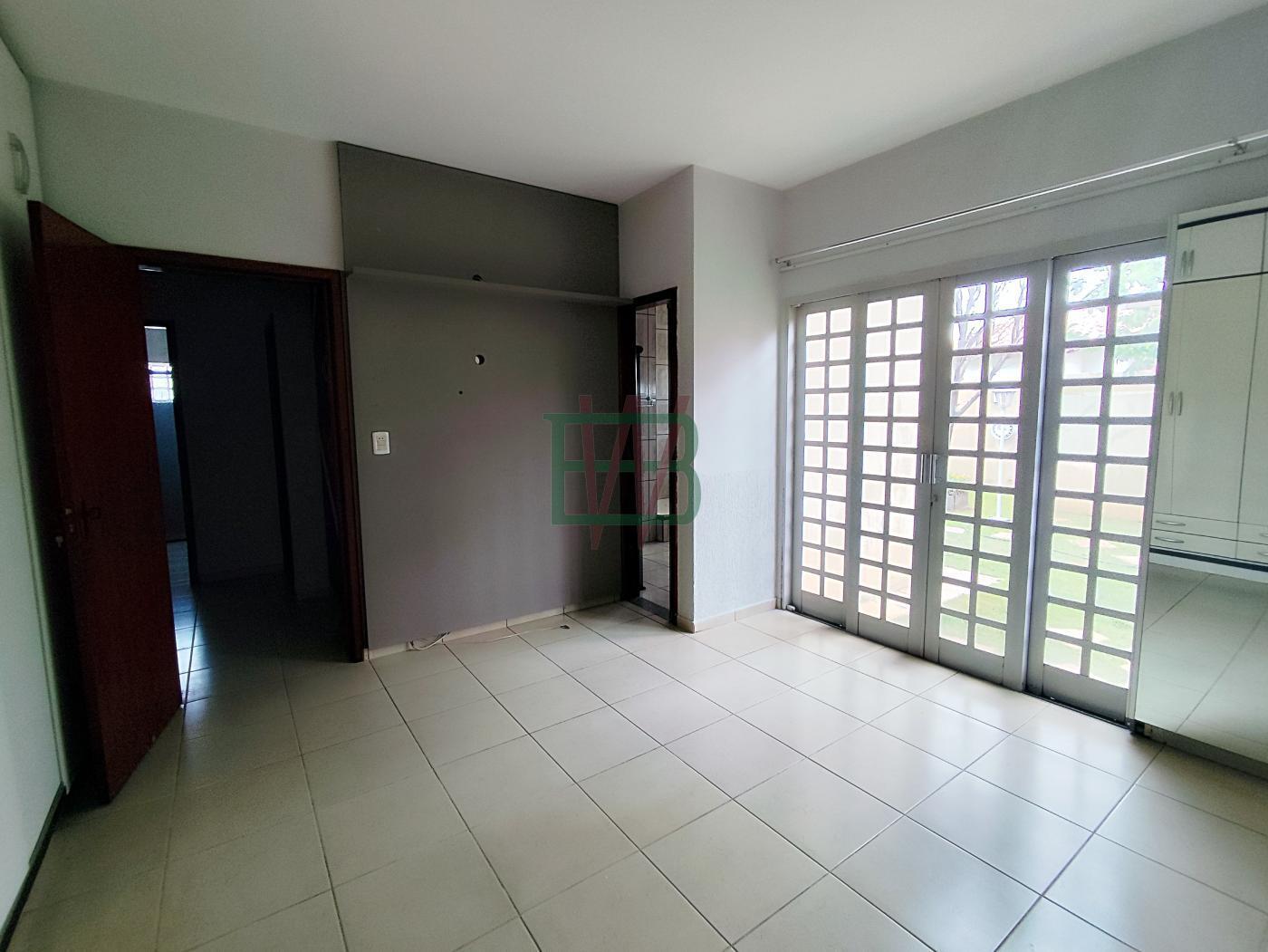 Casa à venda com 4 quartos, 600m² - Foto 35