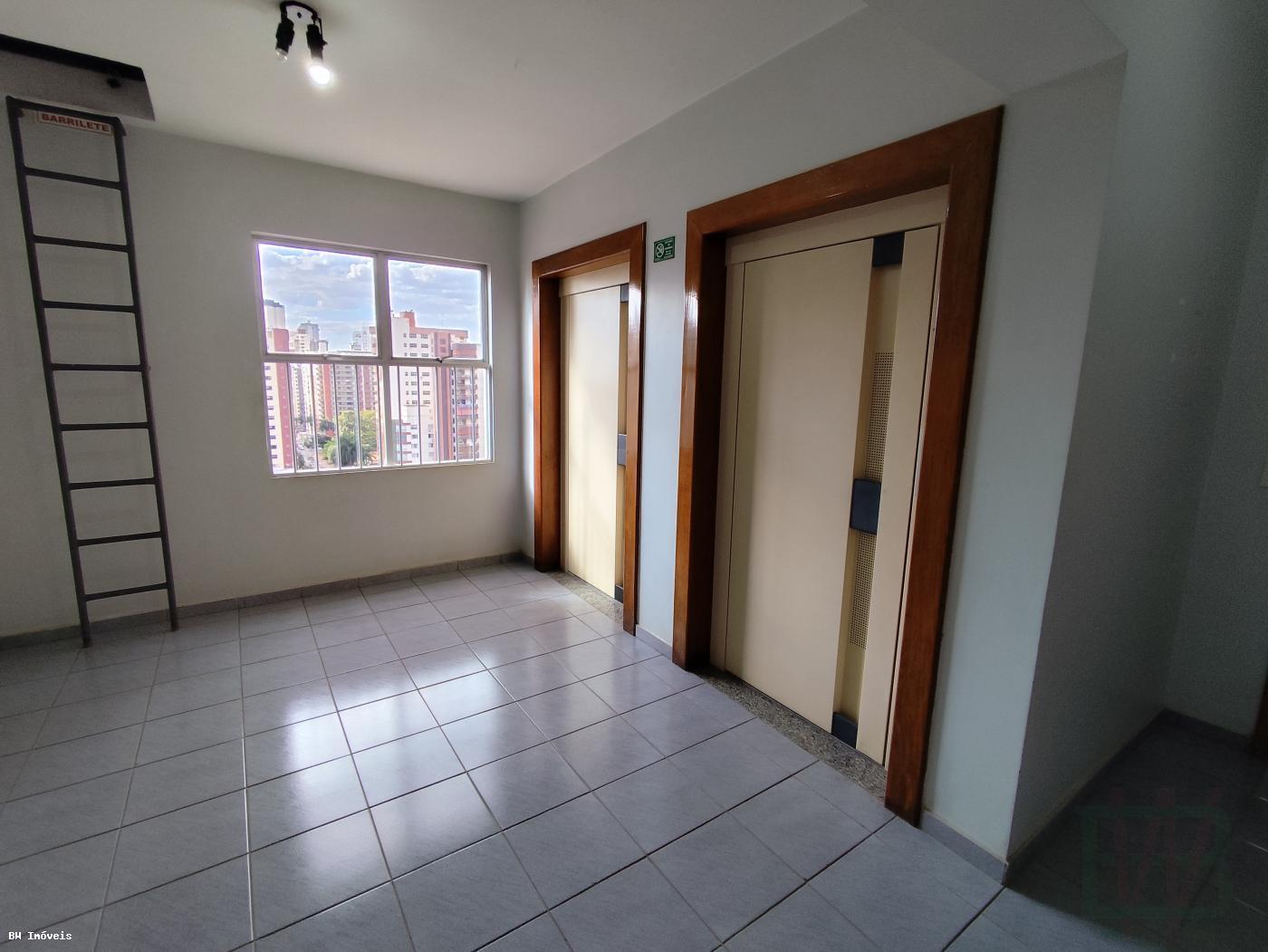 Cobertura à venda com 4 quartos, 270m² - Foto 18