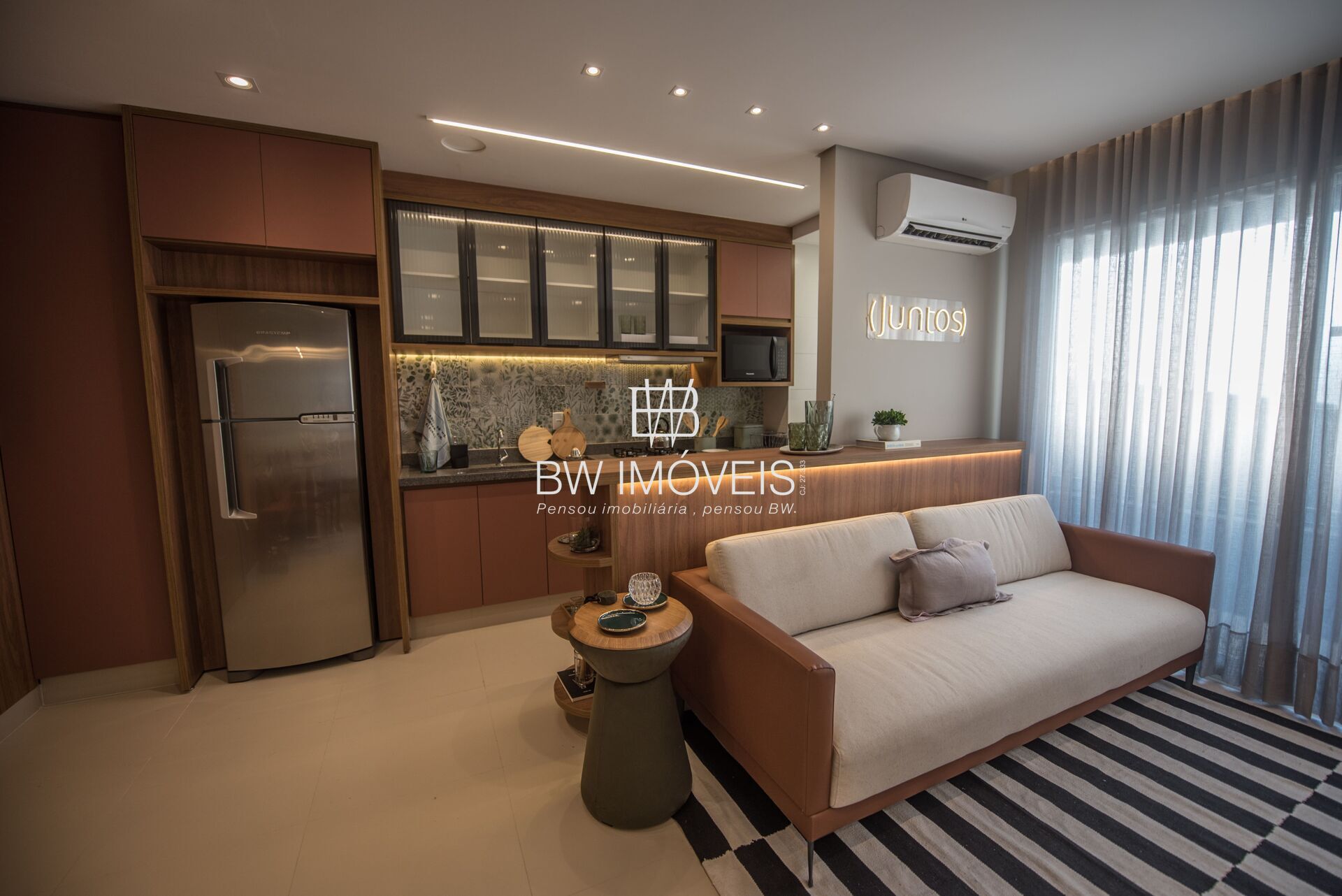 Apartamento à venda com 2 quartos, 63m² - Foto 1