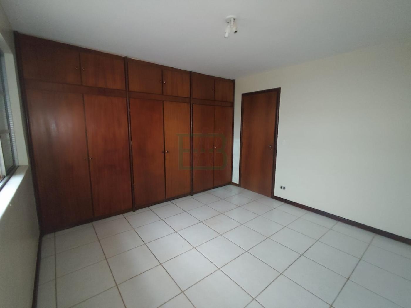 Casa à venda com 5 quartos, 345m² - Foto 20