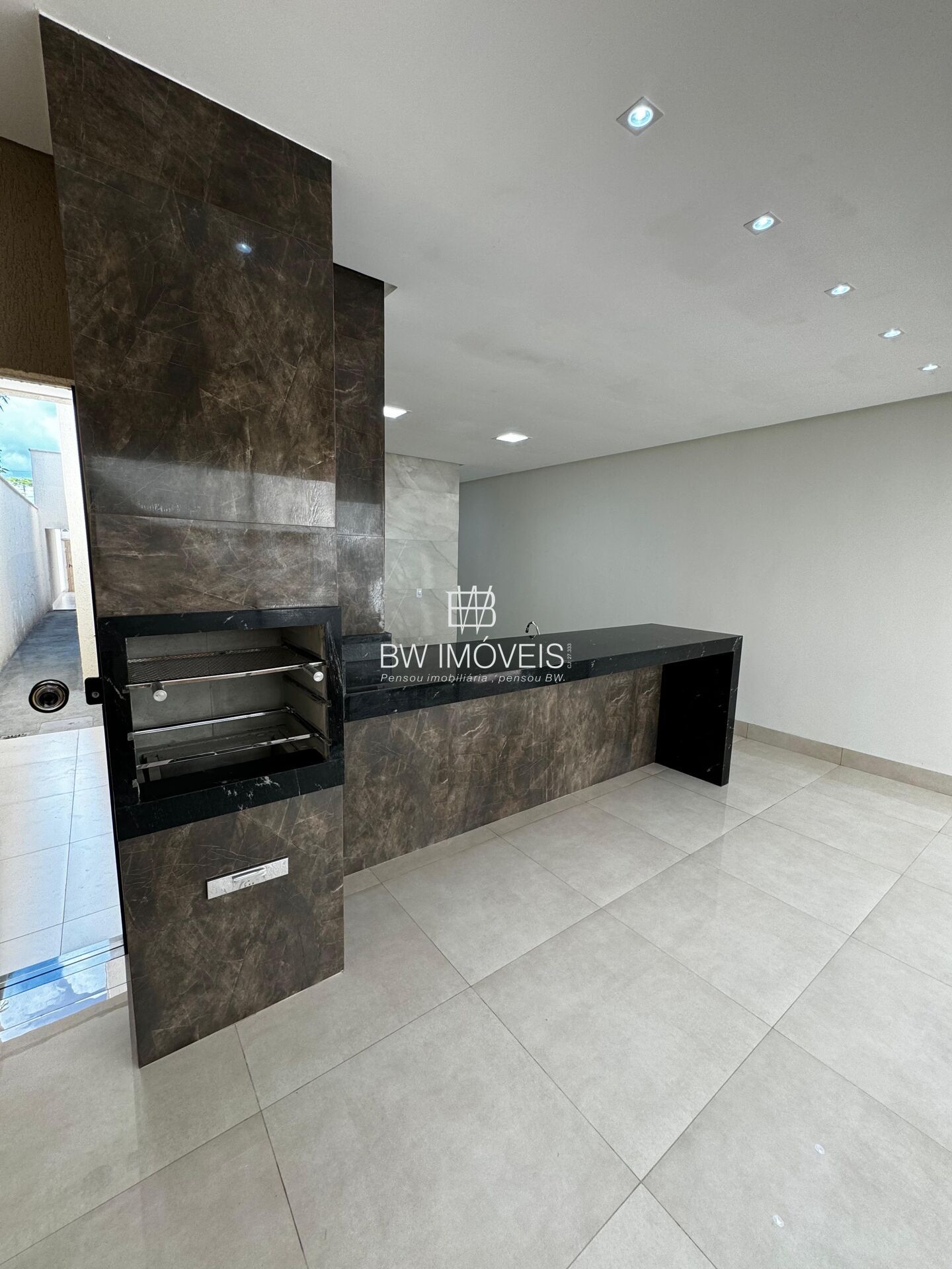 Casa à venda com 3 quartos, 120m² - Foto 4