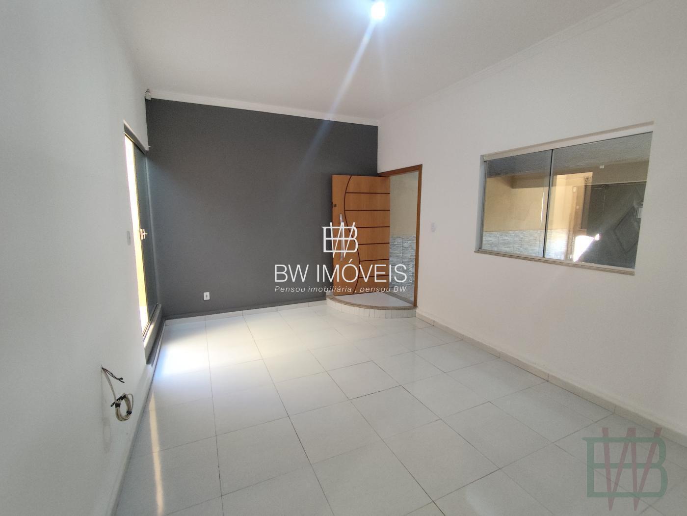 Casa à venda com 3 quartos, 180m² - Foto 2