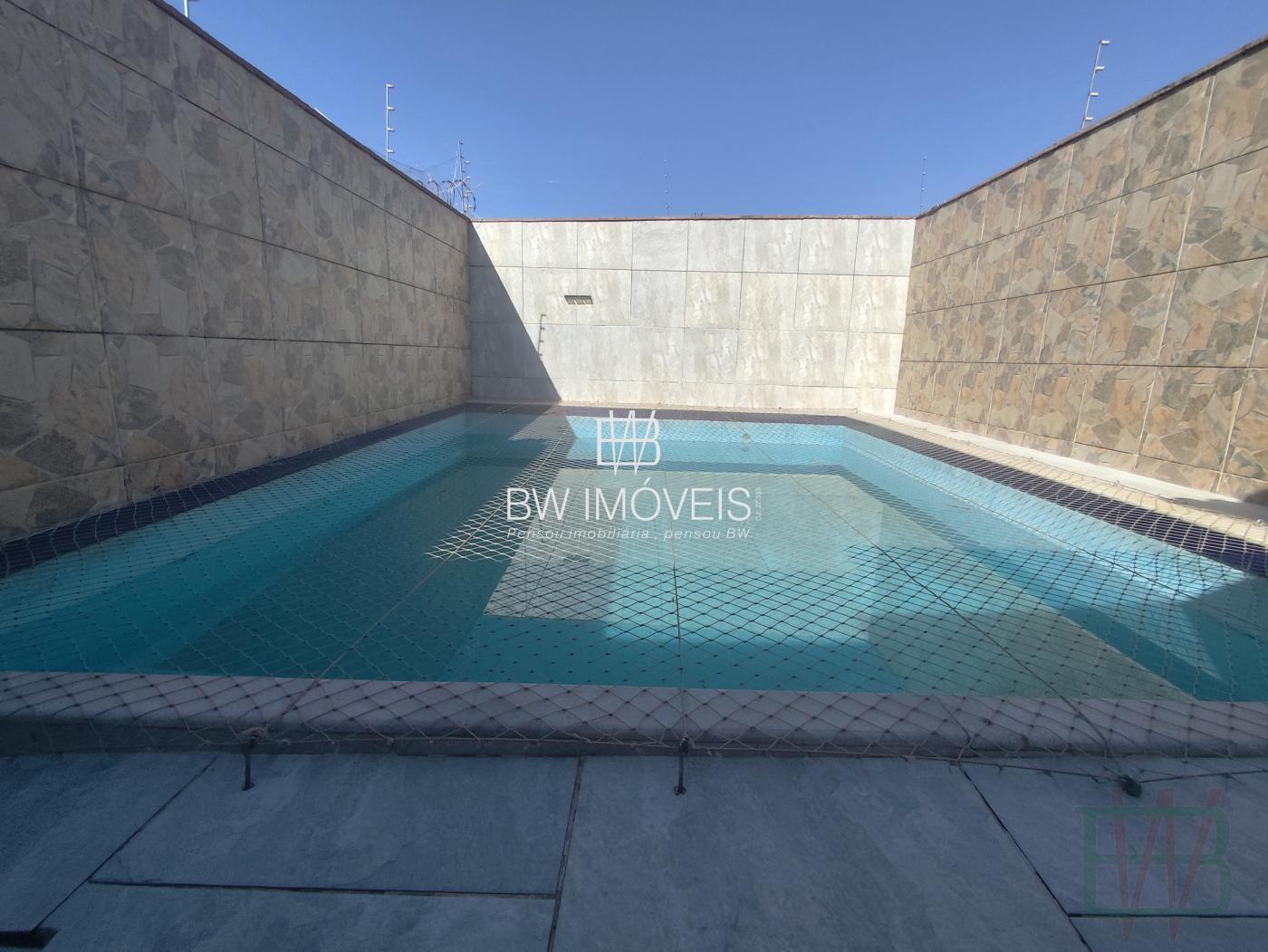 Casa à venda com 3 quartos, 180m² - Foto 4