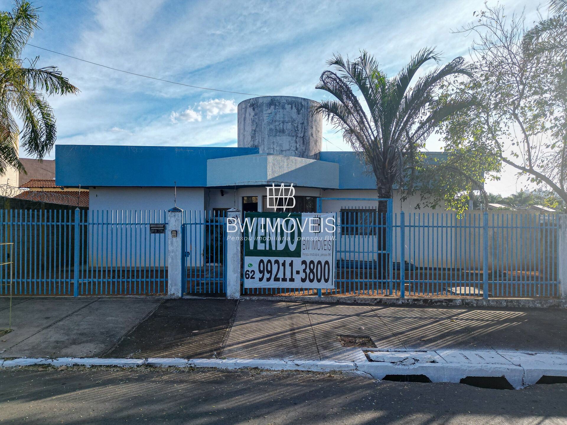 Terreno à venda, 1956m² - Foto 1
