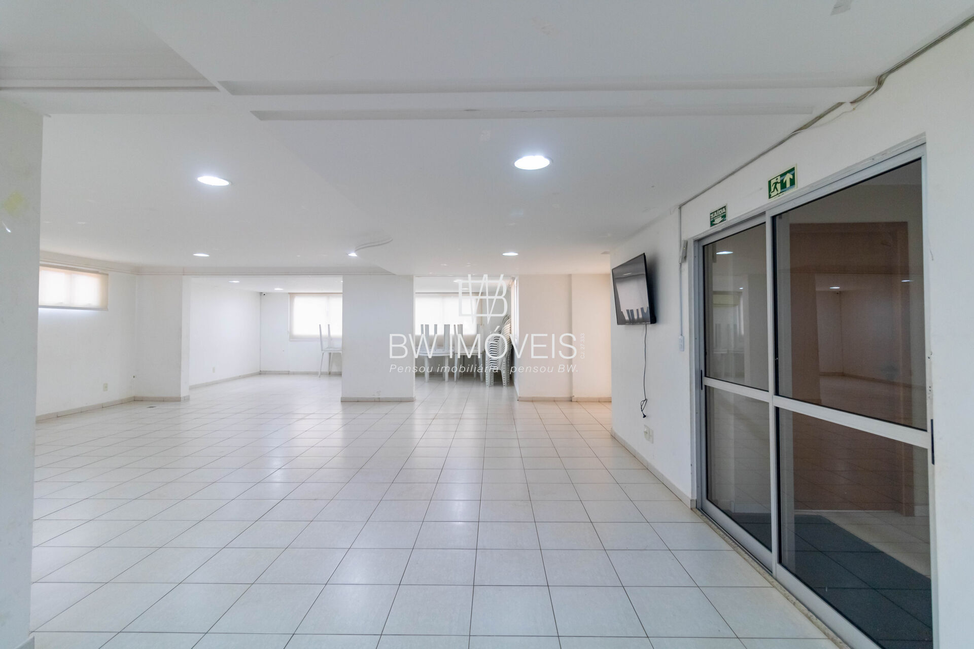 Apartamento à venda com 3 quartos, 94m² - Foto 11