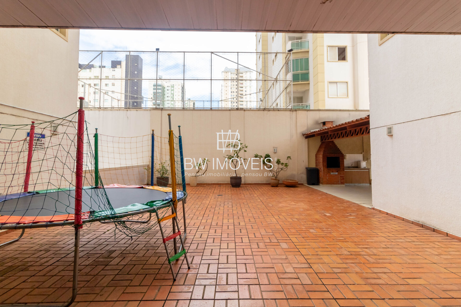 Apartamento à venda com 3 quartos, 94m² - Foto 6