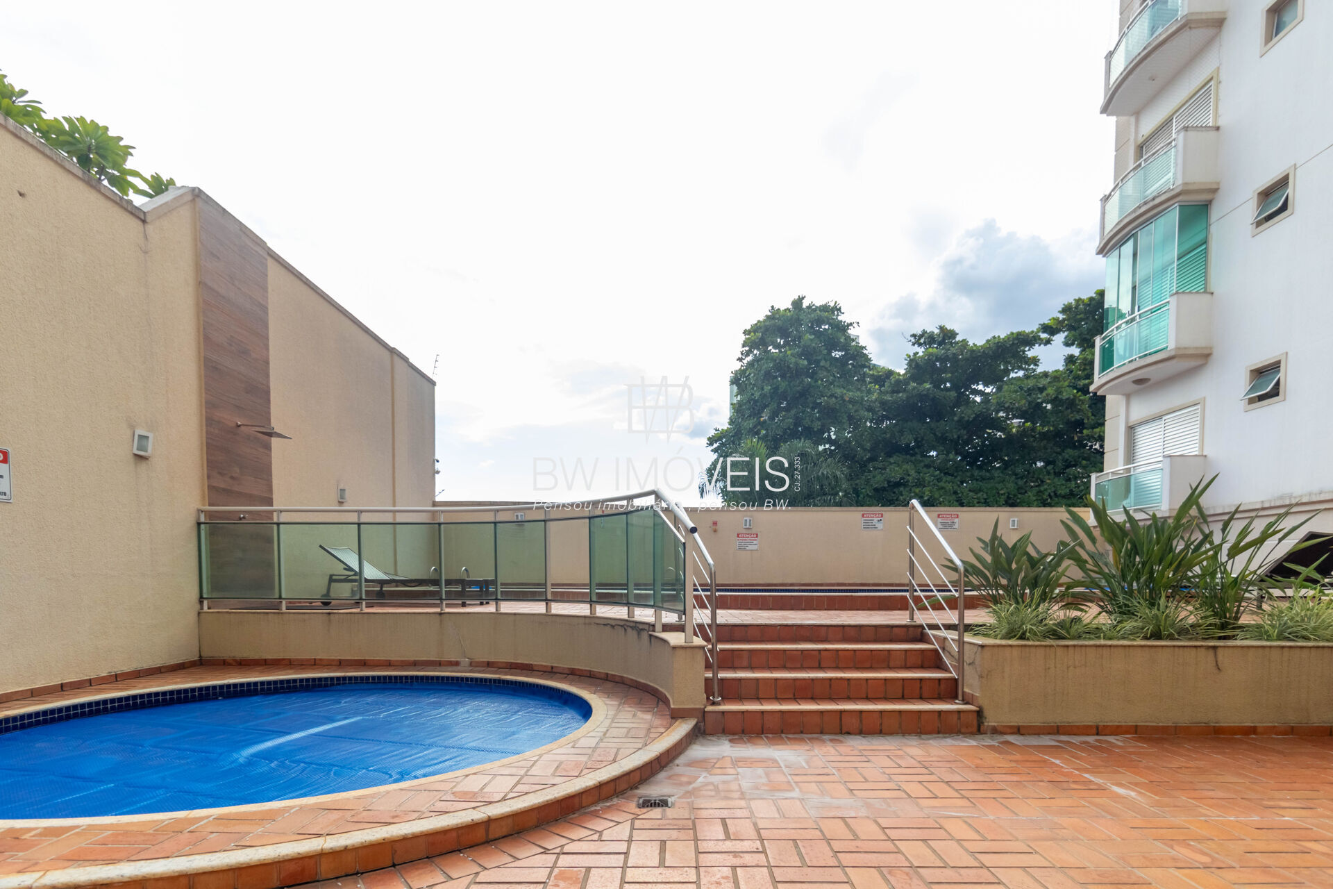 Apartamento à venda com 3 quartos, 94m² - Foto 9