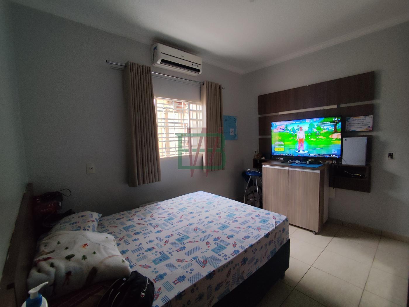 Casa à venda com 3 quartos, 300m² - Foto 14