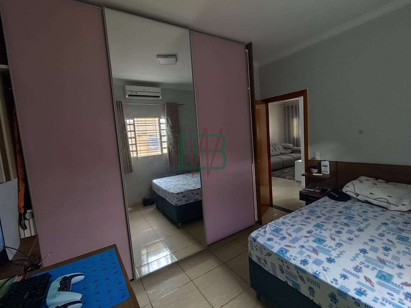 Casa à venda com 3 quartos, 300m² - Foto 15