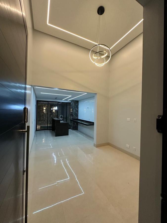 Casa à venda com 3 quartos, 199m² - Foto 3