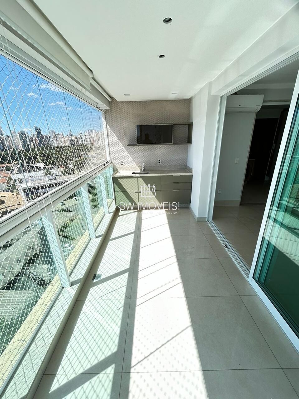 Apartamento à venda com 3 quartos, 126m² - Foto 2