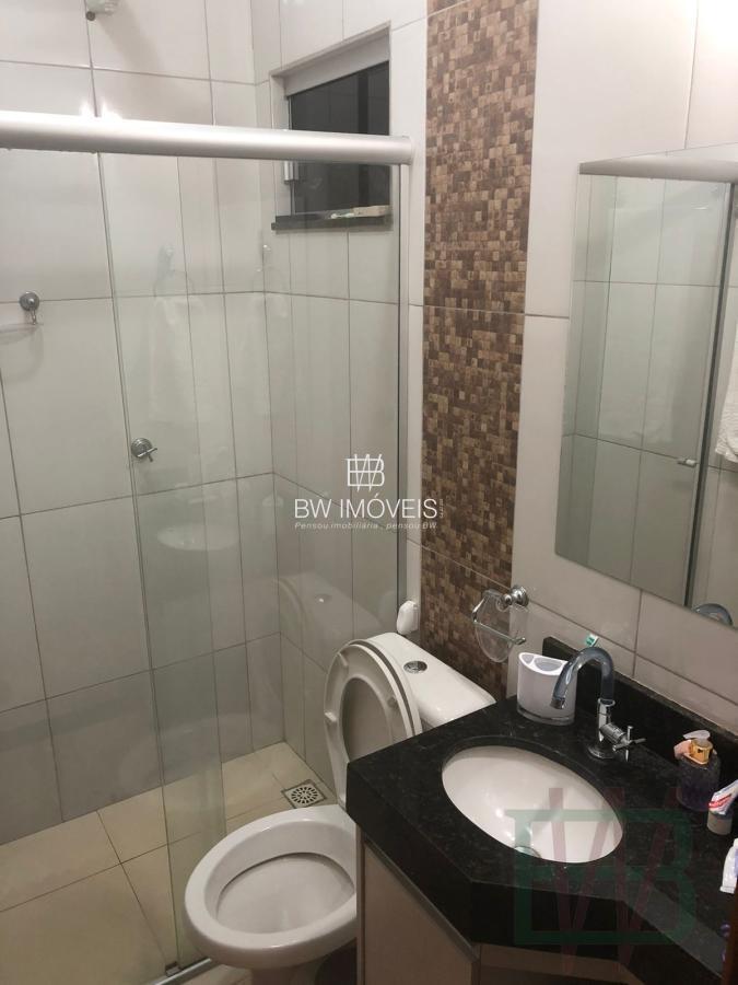 Apartamento à venda com 2 quartos, 80m² - Foto 2