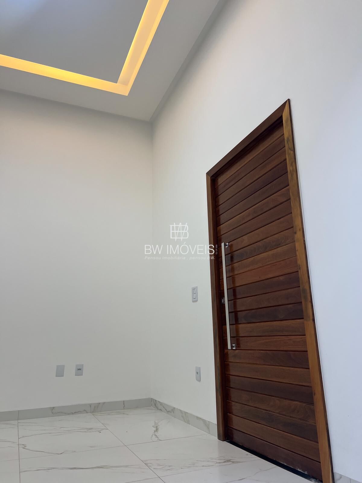 Casa à venda com 3 quartos, 130m² - Foto 3