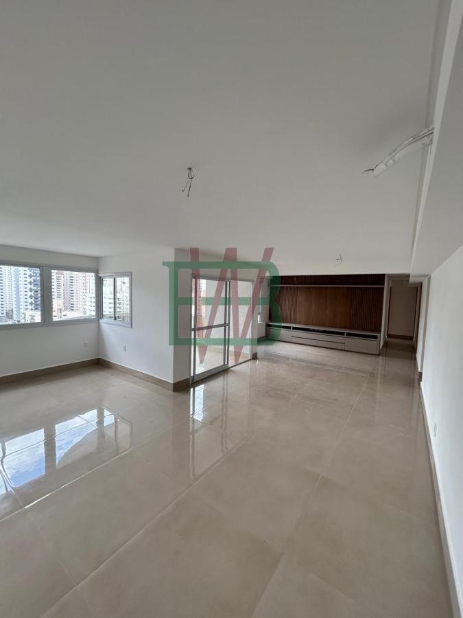 Apartamento à venda com 3 quartos, 150m² - Foto 1