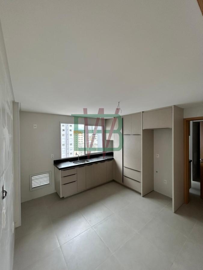 Apartamento à venda com 3 quartos, 150m² - Foto 7