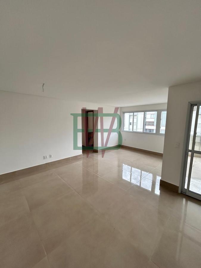 Apartamento à venda com 3 quartos, 150m² - Foto 3