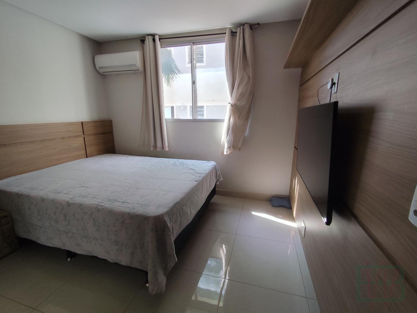 Apartamento à venda com 2 quartos, 70m² - Foto 3