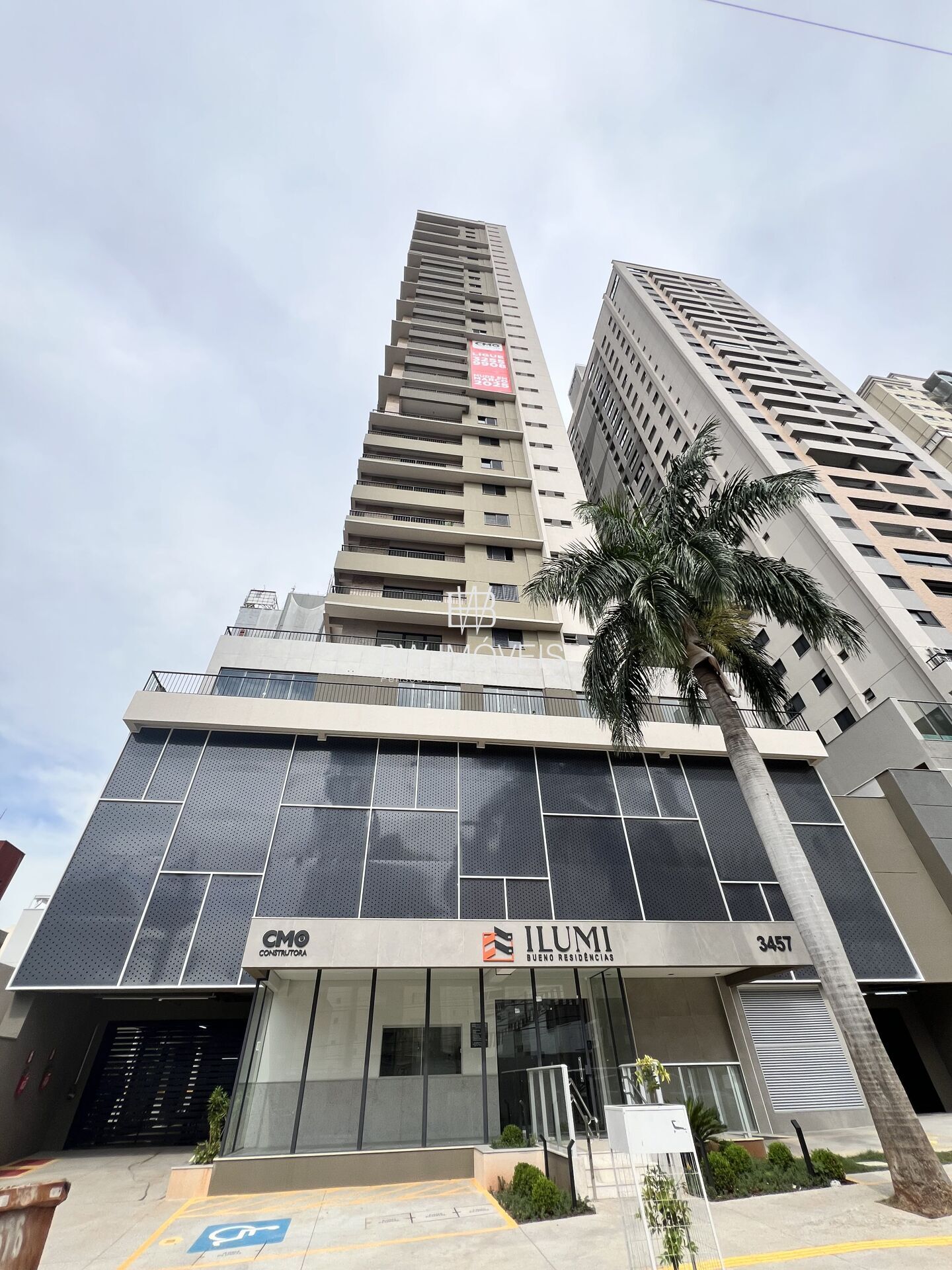 Apartamento à venda com 3 quartos, 106m² - Foto 2