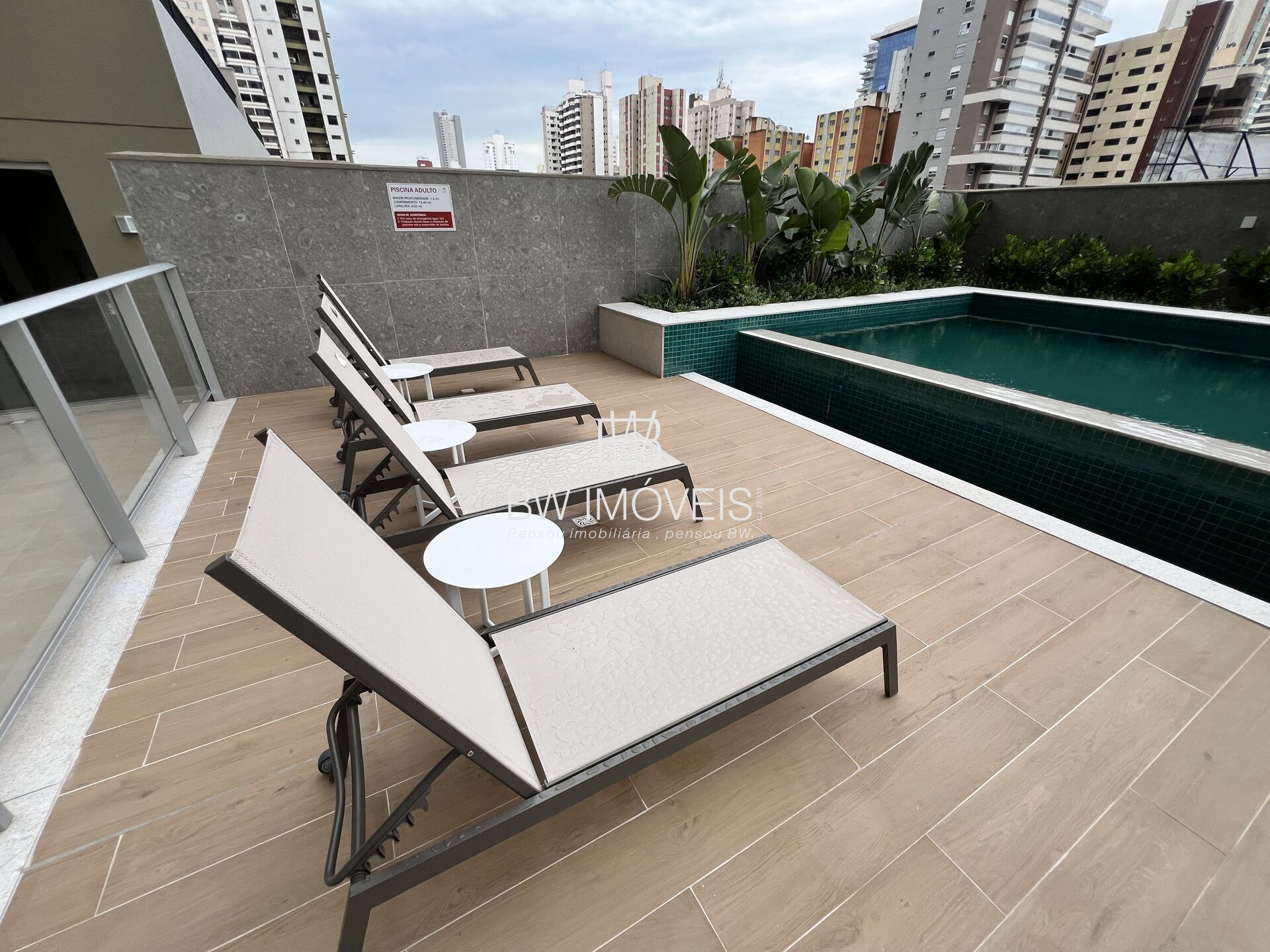 Apartamento à venda com 3 quartos, 106m² - Foto 19