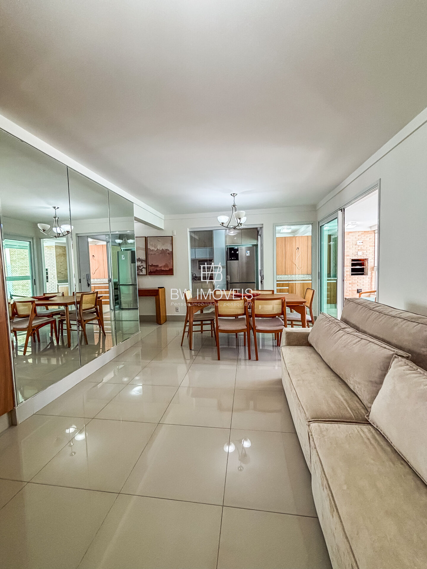 Apartamento à venda com 3 quartos, 122m² - Foto 1