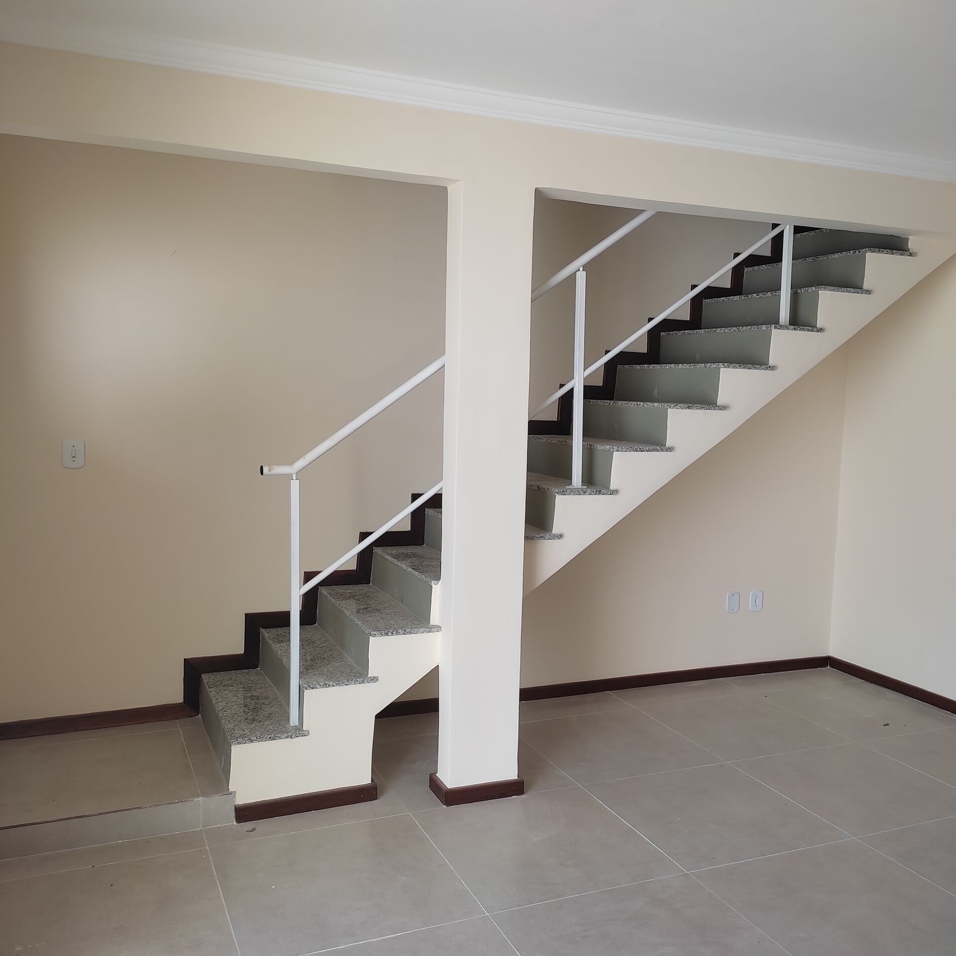 Casa à venda com 2 quartos, 95m² - Foto 4