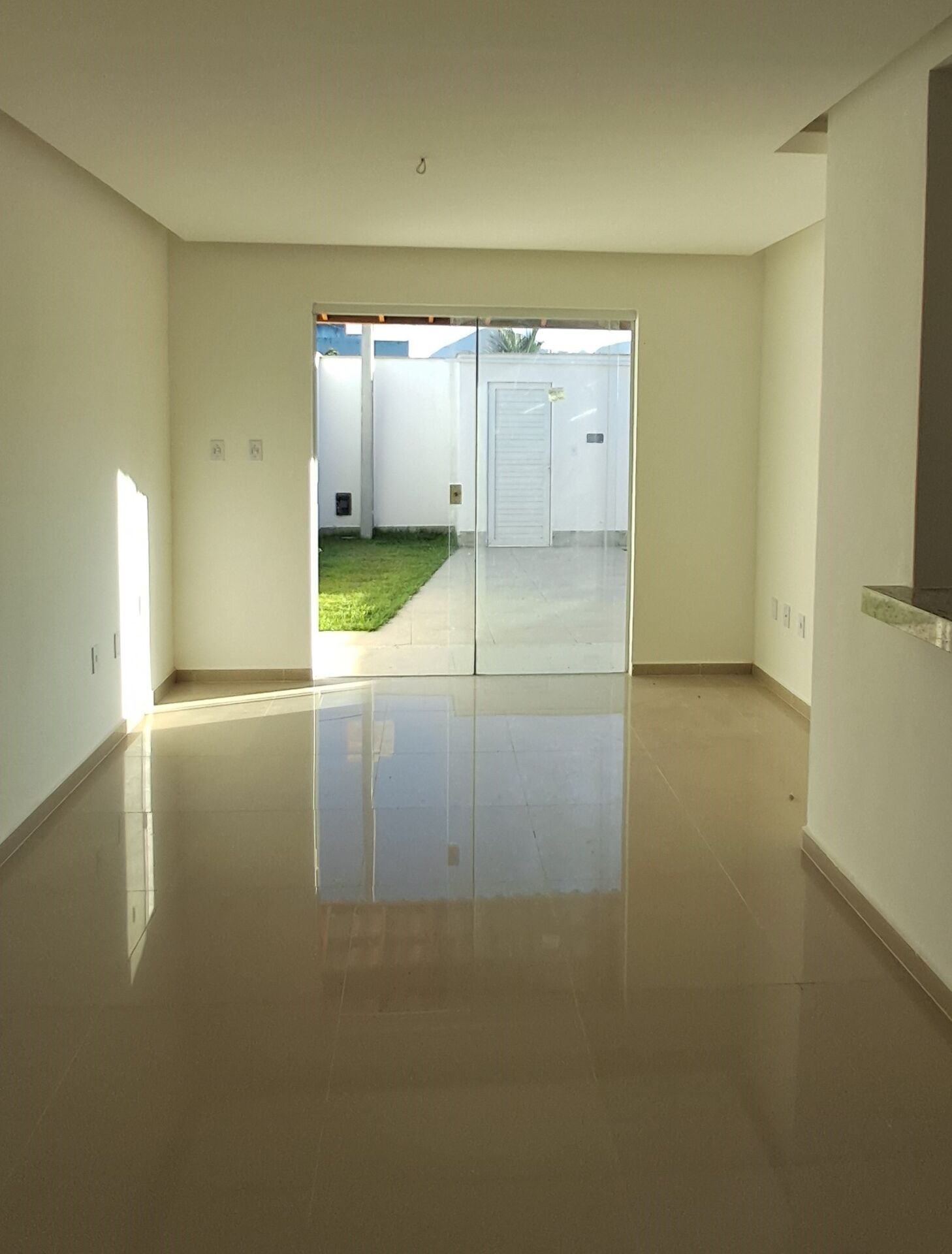 Casa à venda com 2 quartos, 69m² - Foto 3