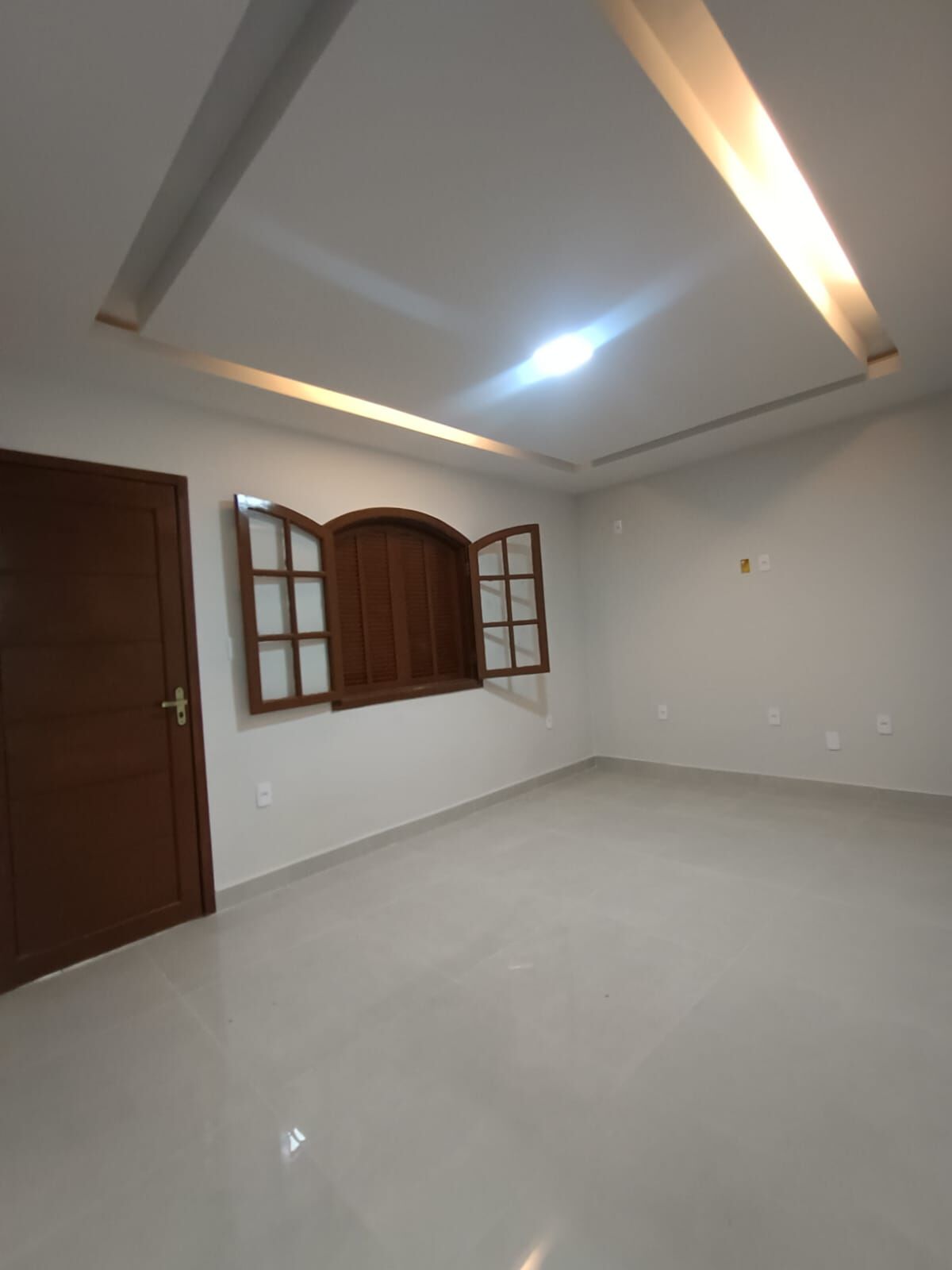 Casa à venda com 2 quartos, 120m² - Foto 3