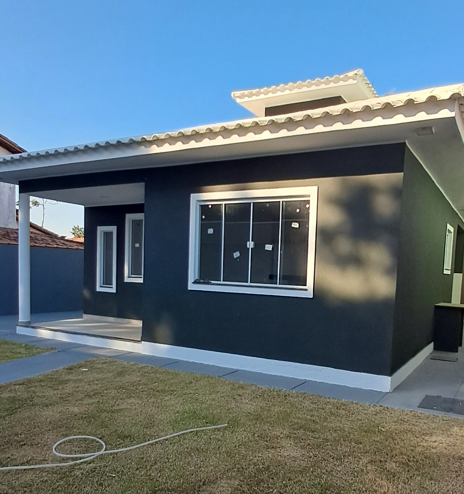 Casa à venda com 3 quartos, 95m² - Foto 1