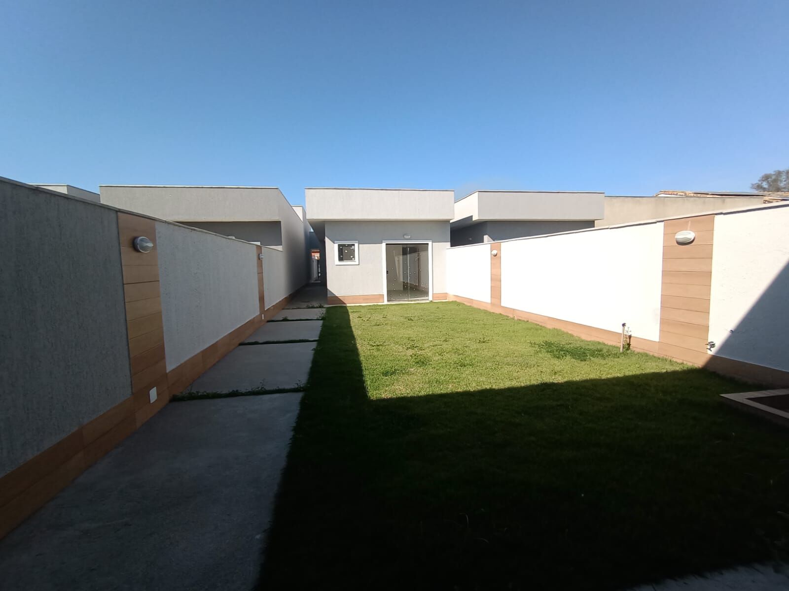 Casa à venda com 3 quartos, 100m² - Foto 5