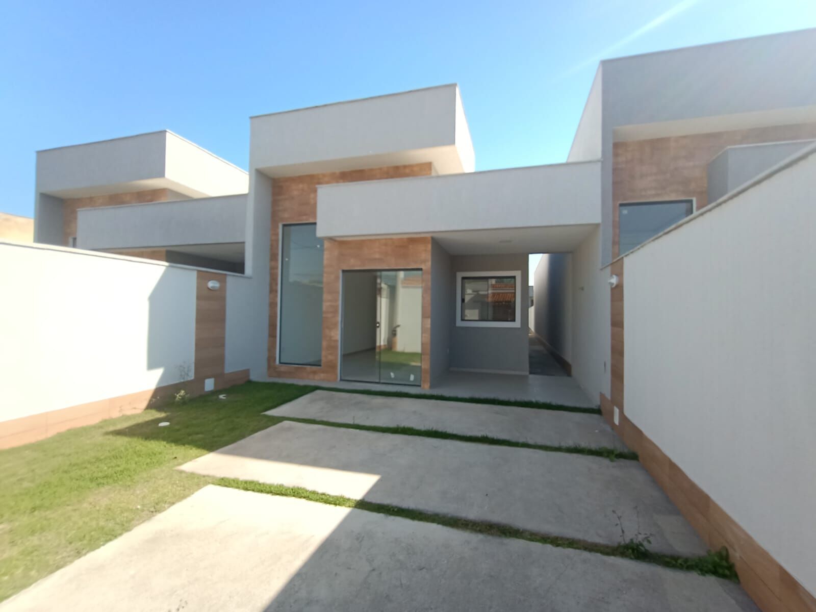 Casa à venda com 3 quartos, 100m² - Foto 2