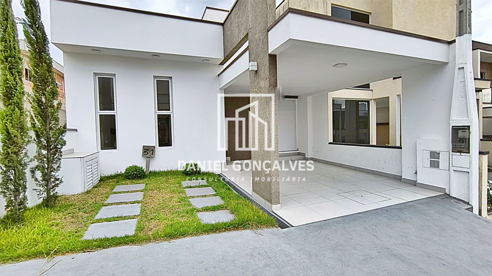 Casa à venda com 3 quartos, 115m² - Foto 1