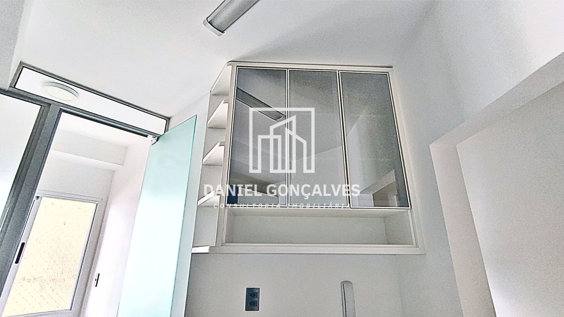 Apartamento à venda com 2 quartos, 67m² - Foto 10
