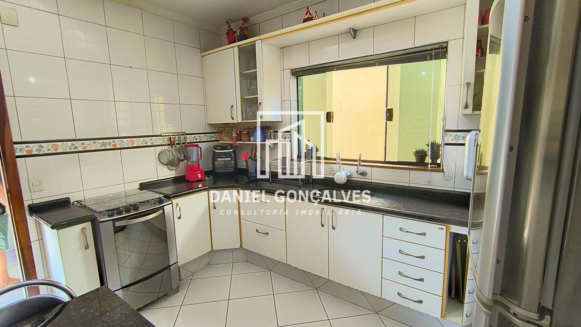 Casa à venda com 3 quartos, 202m² - Foto 6