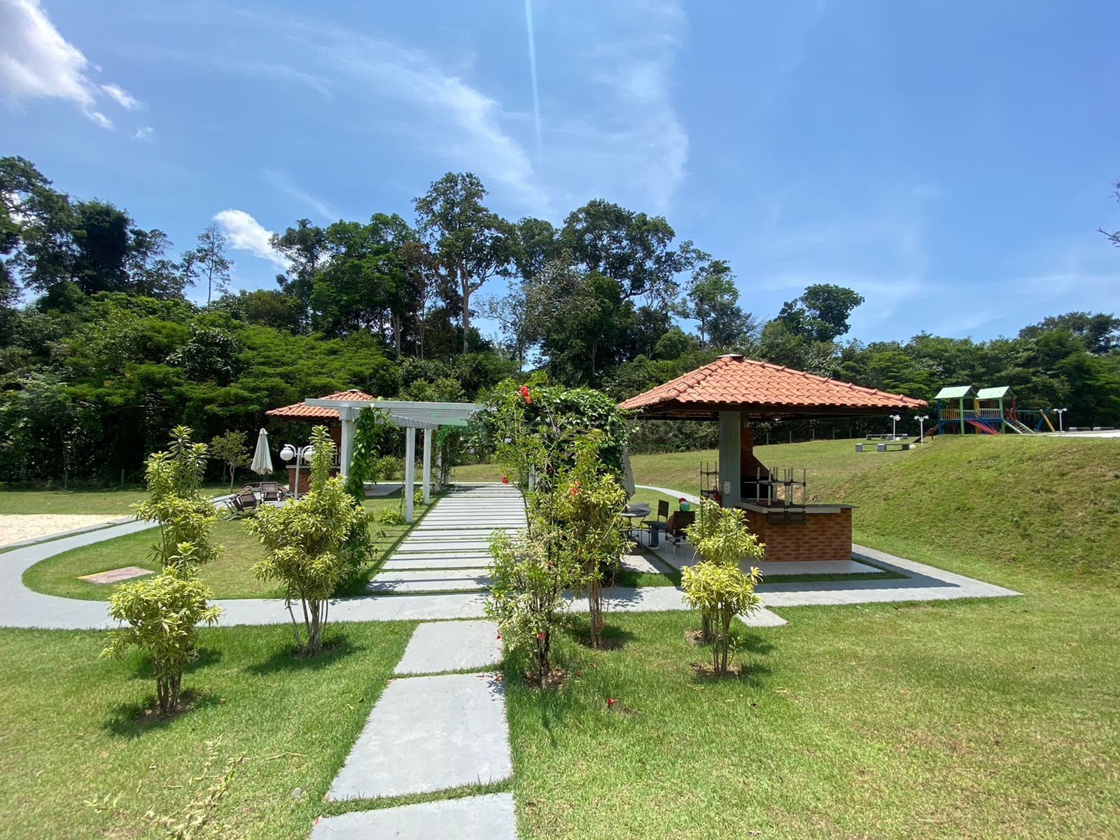 Casa à venda com 4 quartos, 240m² - Foto 26