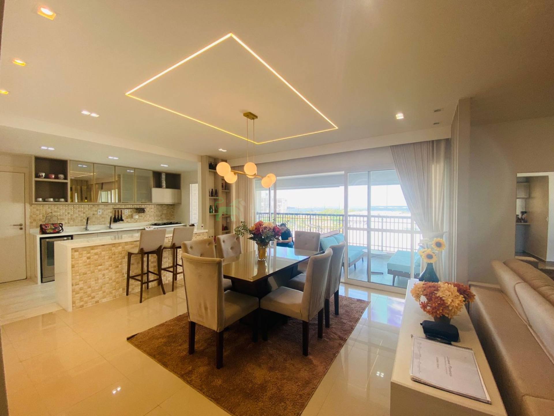 Apartamento para alugar com 3 quartos, 169m² - Foto 4