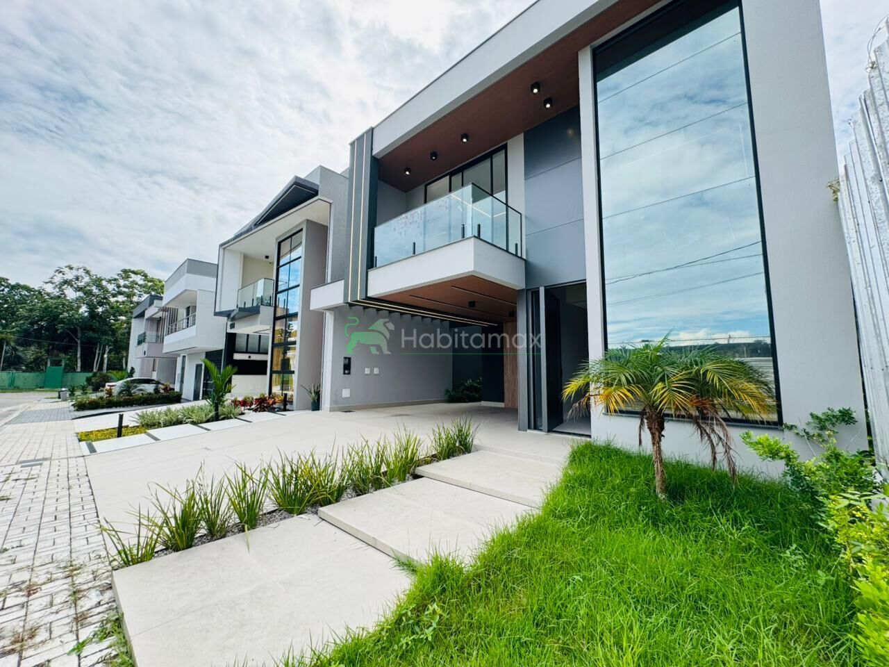Casa, 3 quartos, 292 m² - Foto 1