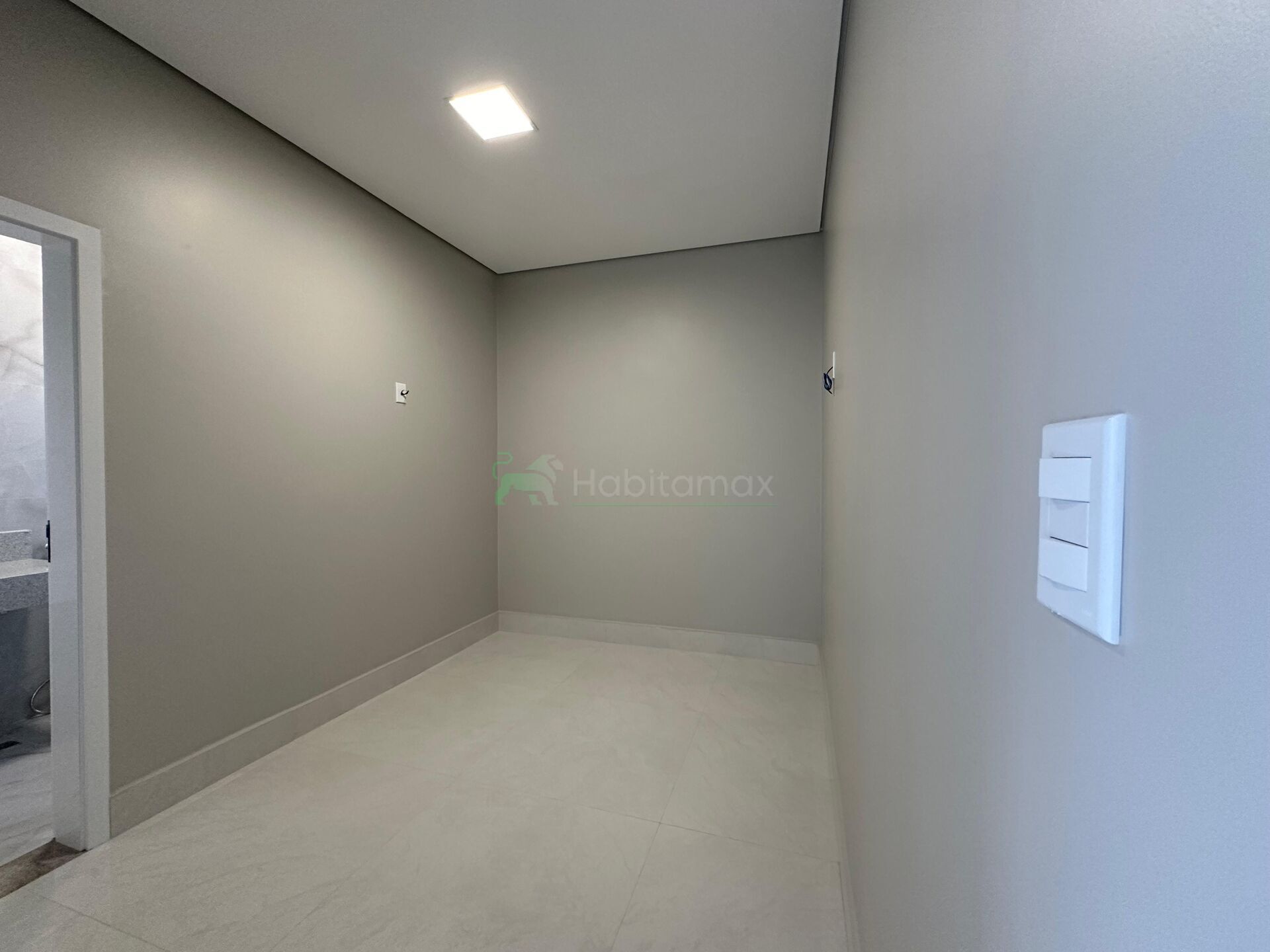 Casa à venda com 3 quartos, 240m² - Foto 8