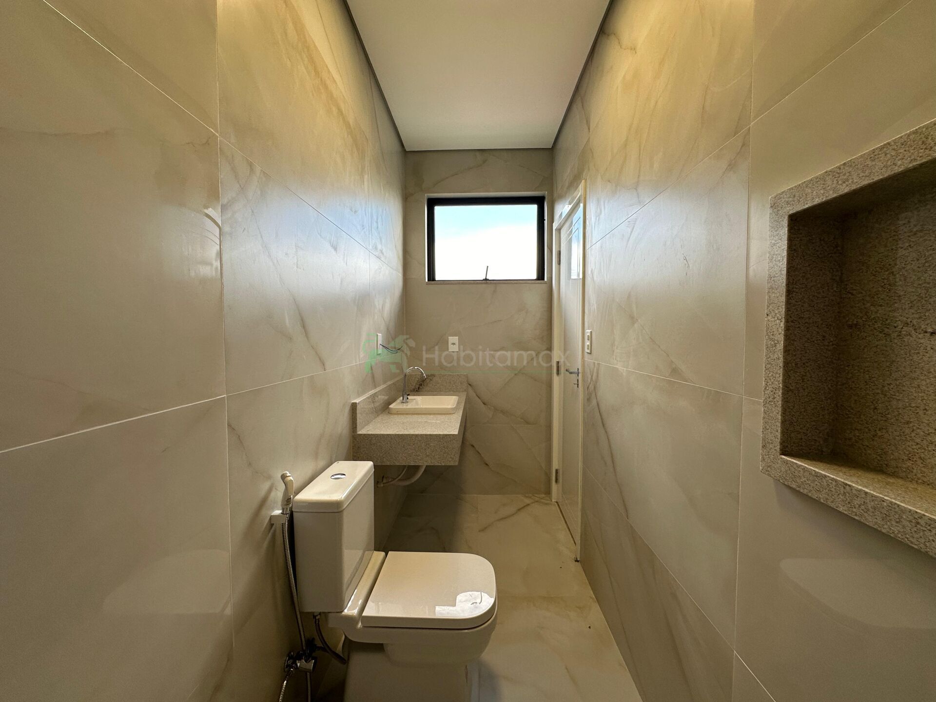 Casa à venda com 3 quartos, 240m² - Foto 3