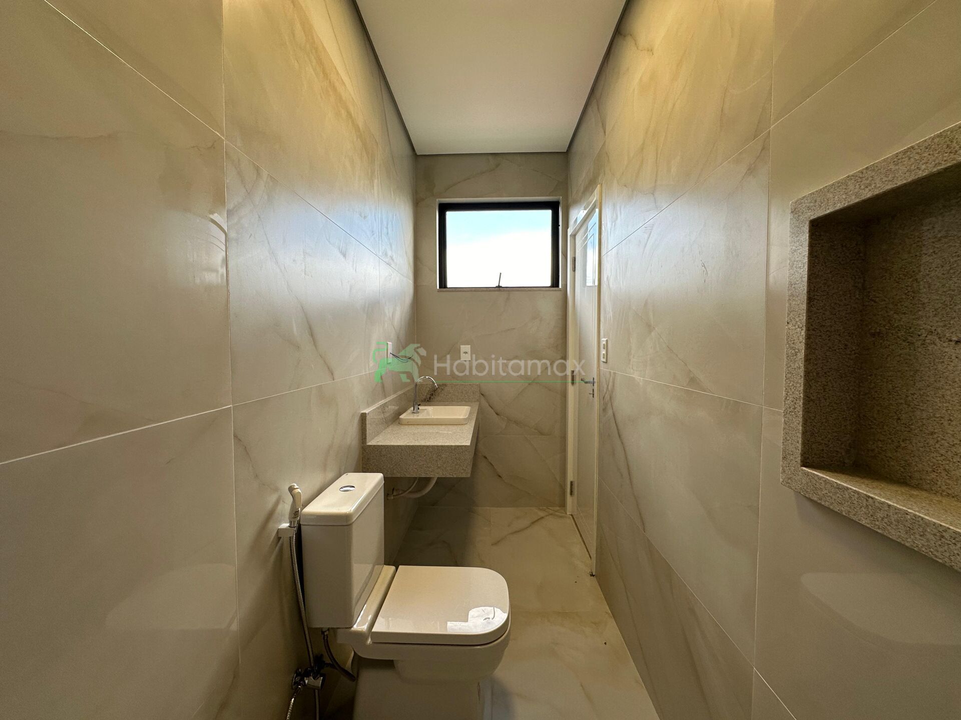 Casa à venda com 3 quartos, 240m² - Foto 3