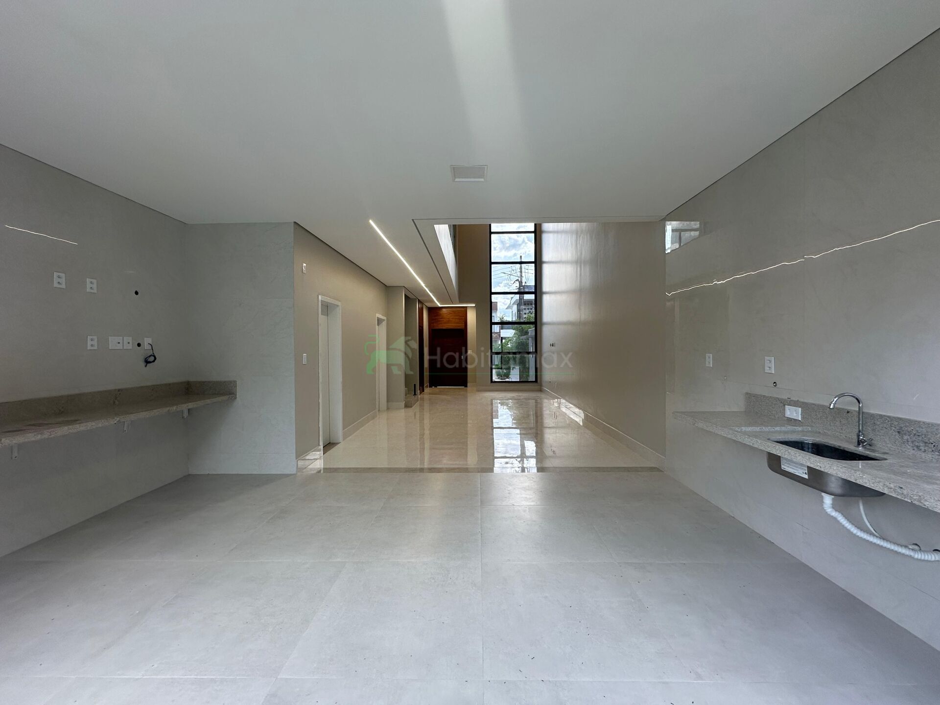 Casa à venda com 3 quartos, 240m² - Foto 11
