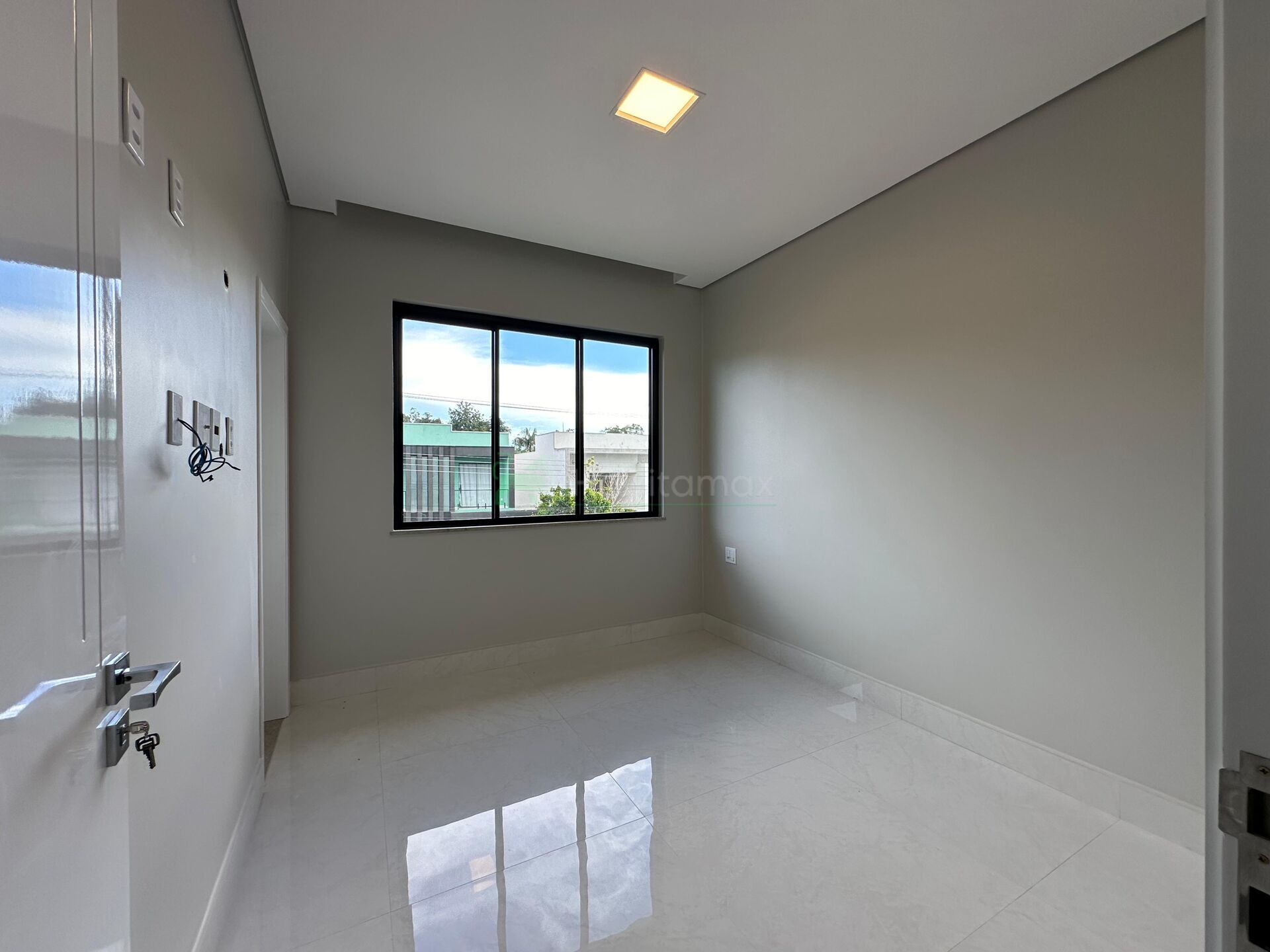 Casa à venda com 3 quartos, 240m² - Foto 5