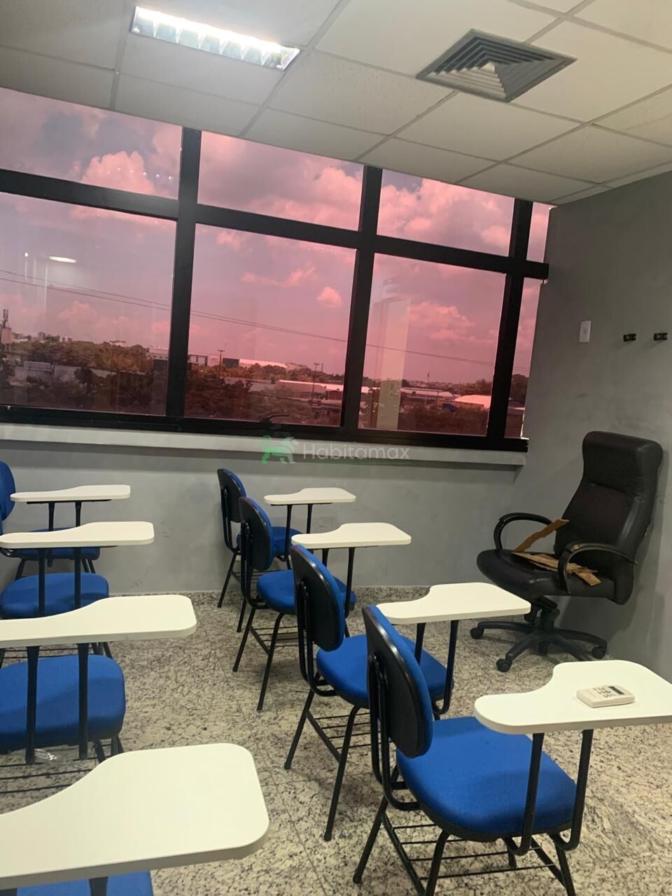 Conjunto Comercial-Sala à venda com 1 quarto, 32m² - Foto 1